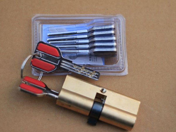 阿瓦提24小时上门开锁公司